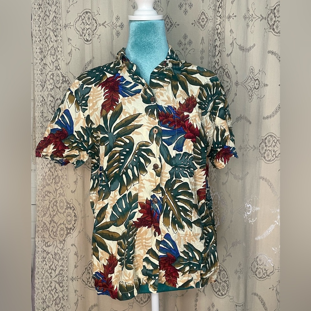 The  Hawaiian original: vintage floral top